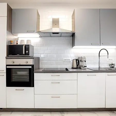 Appartement Lux Tony @ 10 Min Znjan