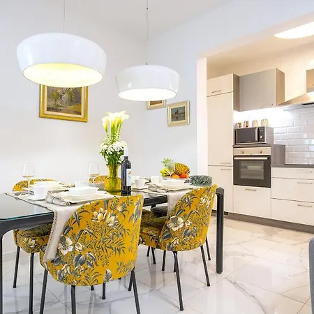 Lux Tony @ 10 Min Znjan Apartment *